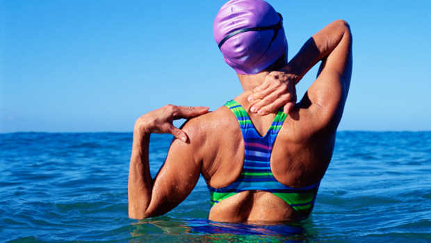 woman-swimmer-back-pain_620x350.jpg